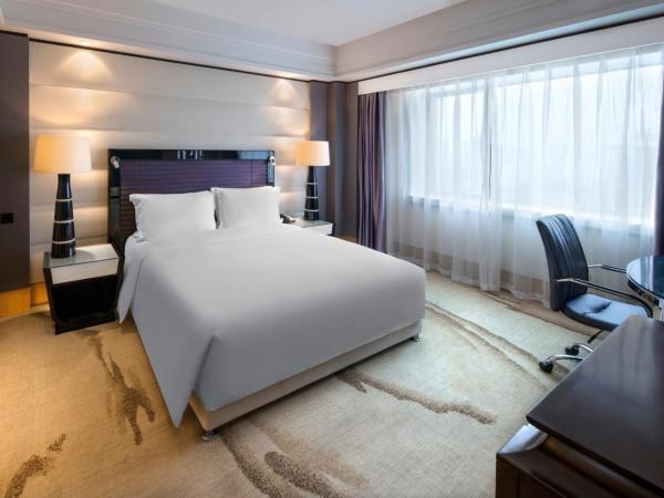 Crowne Plaza Chengdu City Center, an IHG Hotel : photo 6 de la chambre suite lit king-size