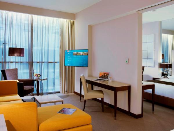 Centro Barsha - by Rotana : photo 1 de la chambre suite 1 chambre lit queen-size