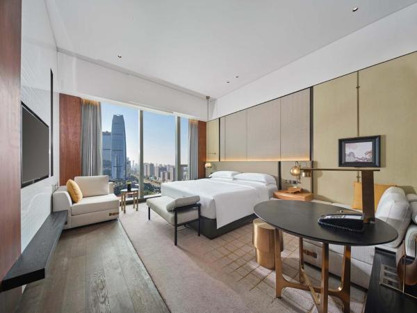 InterContinental Dongguan, an IHG Hotel : photo 3 de la chambre classic club room, 1 king bed
