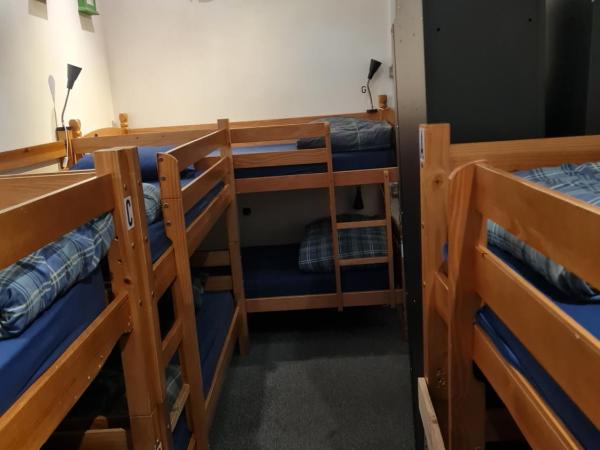 Belford Hostel : photo 2 de la chambre lit dans dortoir mixte de 8 lits 
