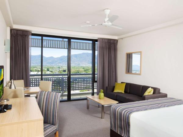 Rydges Esplanade Resort Cairns : photo 3 de la chambre chambre standard lit queen-size