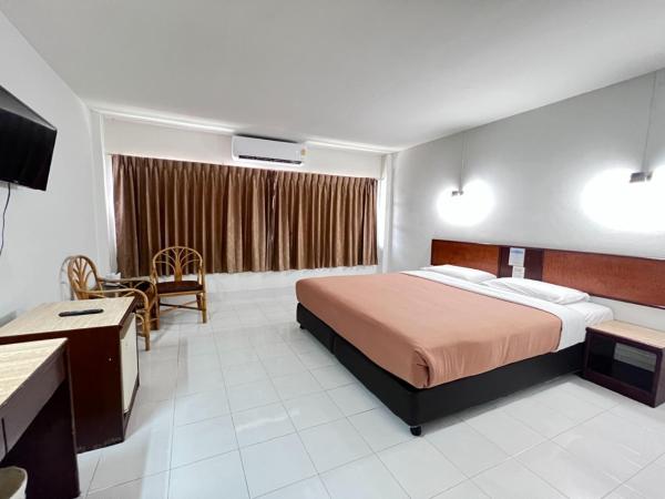 Pure Phuket Residence : photo 1 de la chambre chambre double