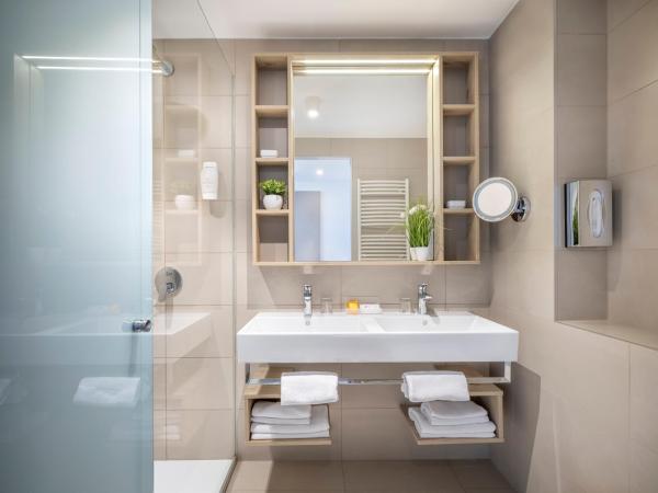 Valamar Diamant Hotel : photo 6 de la chambre suite for 2+2 - hotel