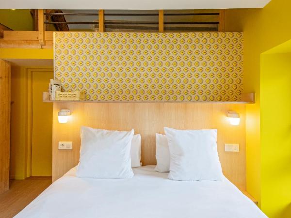 Cosmiques Hotel - Centre Chamonix : photo 1 de la chambre chambre quadruple - 12 m2 + mezzanine