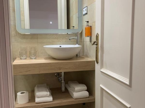 Hostal San Fernando : photo 1 de la chambre grande chambre double ou lits jumeaux