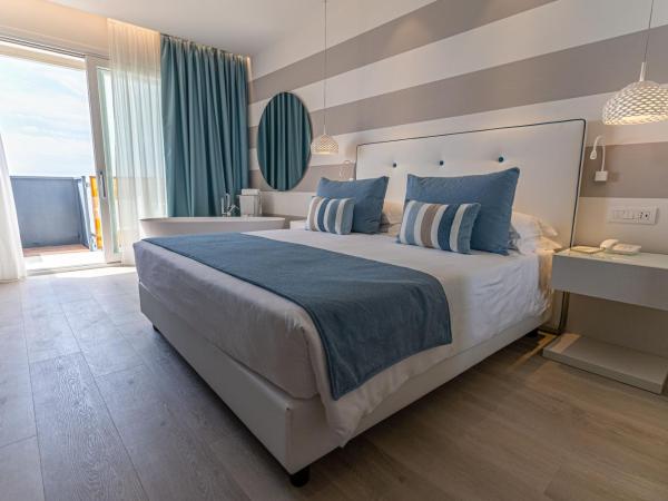Hotel Orient & Pacific : photo 1 de la chambre chambre double deluxe avec spa - vue sur mer