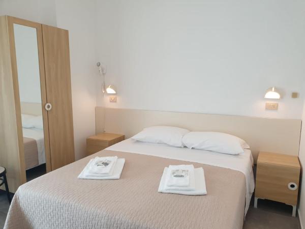 Hotel Baden Baden : photo 3 de la chambre chambre double ou lits jumeaux Économique