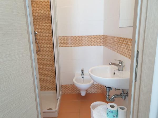 Hotel Baden Baden : photo 7 de la chambre chambre triple avec balcon