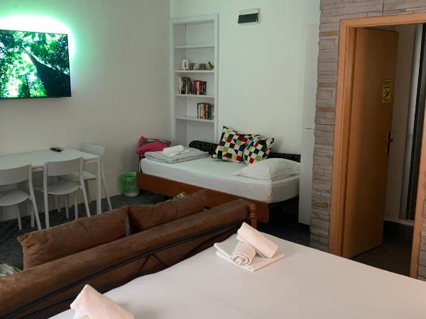 Hostel Split : photo 4 de la chambre chambre familiale