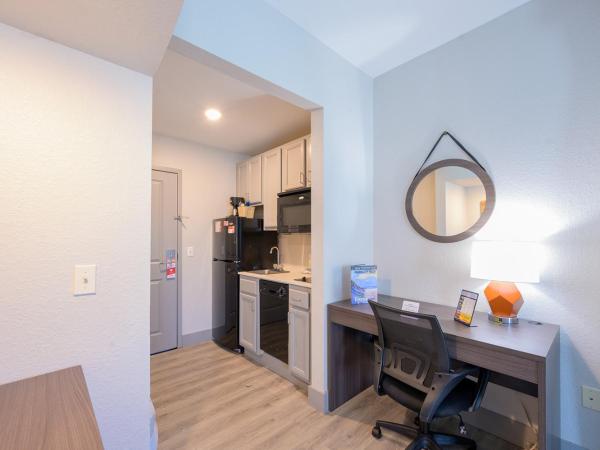 Hawthorn Extended Stay by Wyndham Panama City Beach : photo 3 de la chambre suite studio avec 2 lits queen-size - non-fumeurs