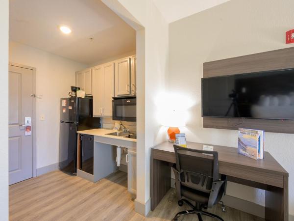Hawthorn Extended Stay by Wyndham Panama City Beach : photo 6 de la chambre suite studio lit queen-size accessible aux personnes à mobilité réduite - non-fumeurs