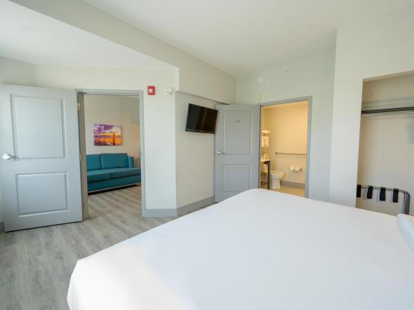 Hawthorn Extended Stay by Wyndham Panama City Beach : photo 1 de la chambre suite studio lit king-size - non-fumeurs