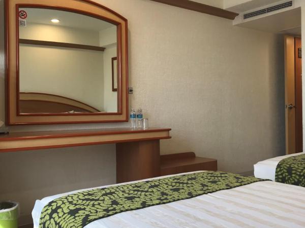 Hotel Aeropuerto : photo 9 de la chambre chambre lits jumeaux