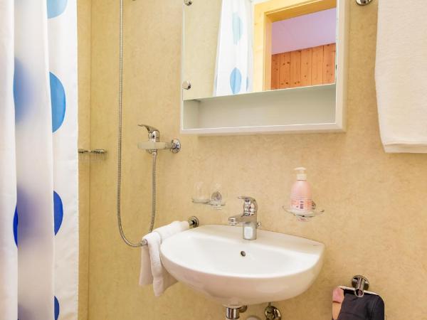 Seehotel Sternen : photo 3 de la chambre chambre simple avec salle de bains