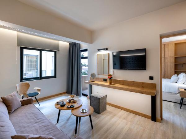 Atlantis Beach Hotel : photo 2 de la chambre chambre familiale