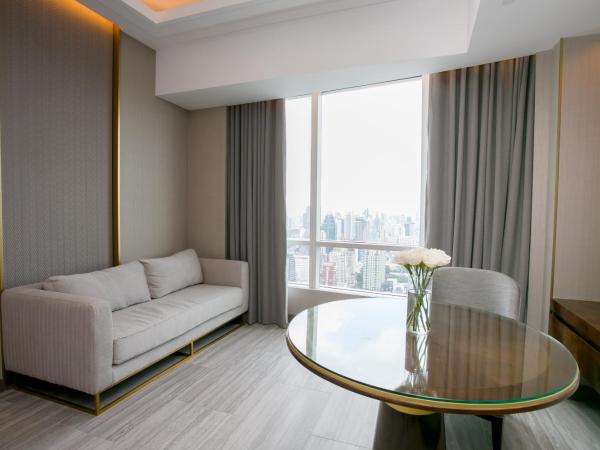 Centara Grand At CentralWorld : photo 3 de la chambre suite junior