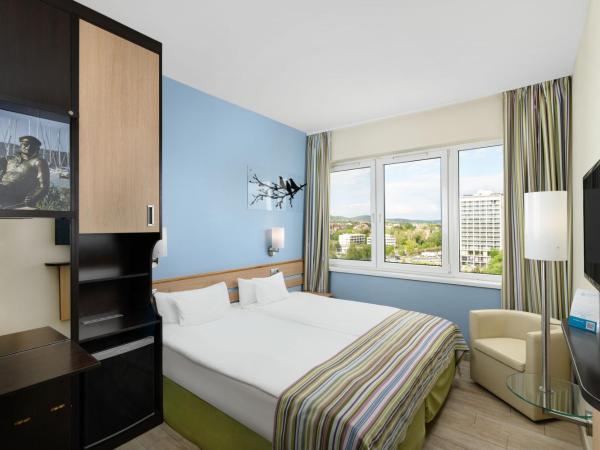Danubius Hotel Marina : photo 1 de la chambre chambre triple supérieure