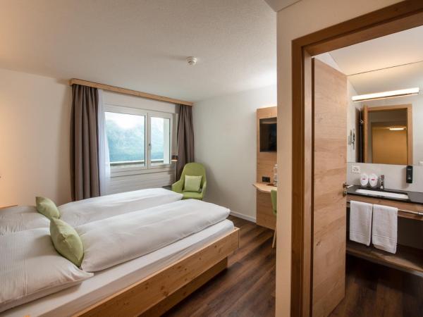 Berghotel Randolins : photo 2 de la chambre chambre double sud