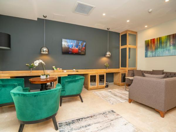 The Gate 30 Suites Ataşehir : photo 10 de la chambre suite - vue sur jardin