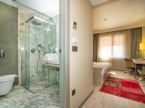 The Gate 30 Suites Ataşehir : photo 2 de la chambre chambre double Économique