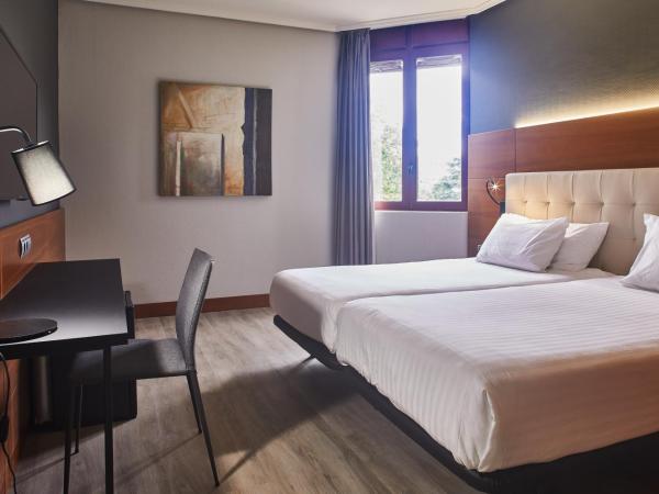 Hotel Silken Amara Plaza : photo 5 de la chambre chambre double ou lits jumeaux confort 