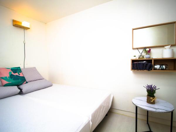 YAB-GuestHouse, FemaleOnly, ForeignOnly : photo 3 de la chambre chambre double ou lits jumeaux - réservée aux femmes