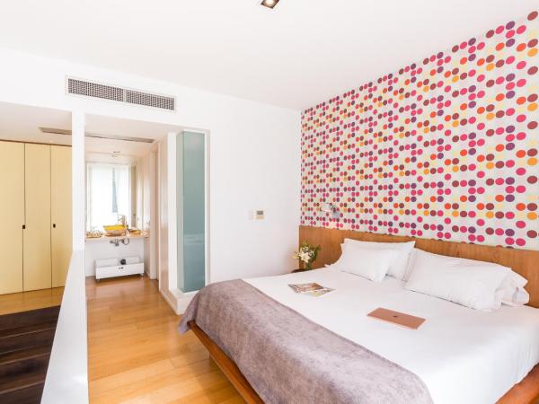 Boutique Suites Palermo : photo 2 de la chambre chambre lit queen-size avec balcon