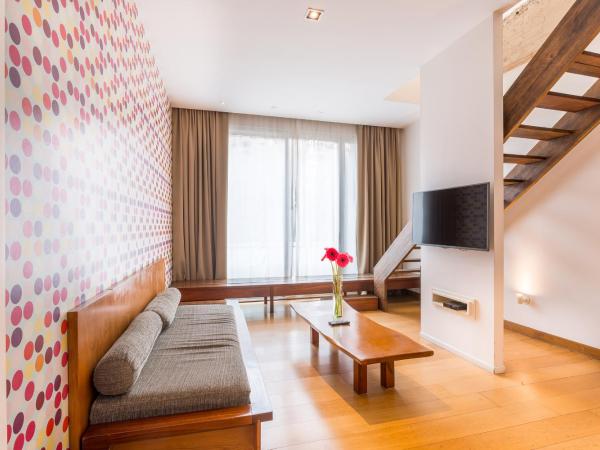 Boutique Suites Palermo : photo 5 de la chambre chambre lit queen-size avec balcon