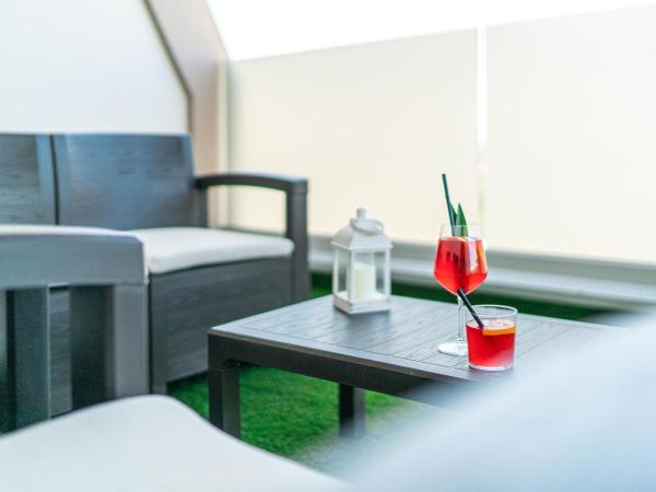 Hotel Alexander : photo 1 de la chambre chambre familiale - vue sur mer