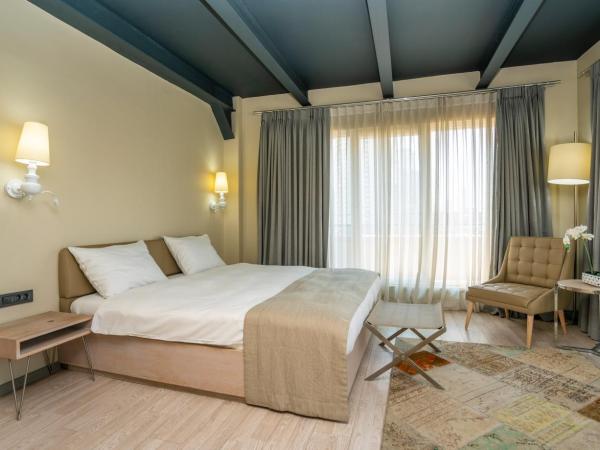 The Gate 30 Suites Ataşehir : photo 6 de la chambre chambre double deluxe avec balcon