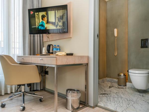 The Gate 30 Suites Ataşehir : photo 9 de la chambre chambre double deluxe avec balcon