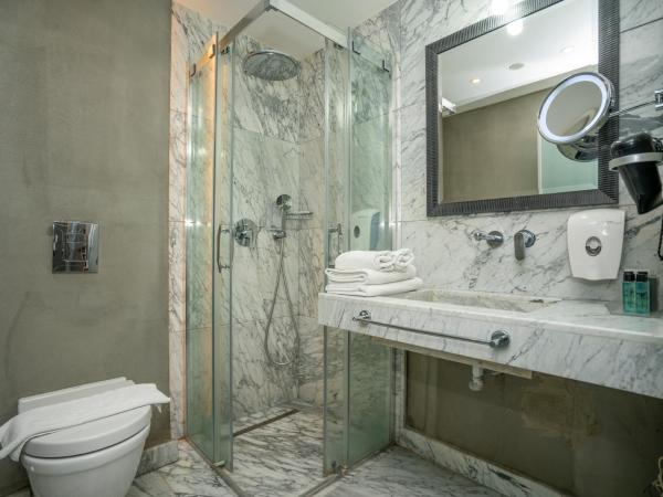 The Gate 30 Suites Ataşehir : photo 4 de la chambre chambre lits jumeaux deluxe