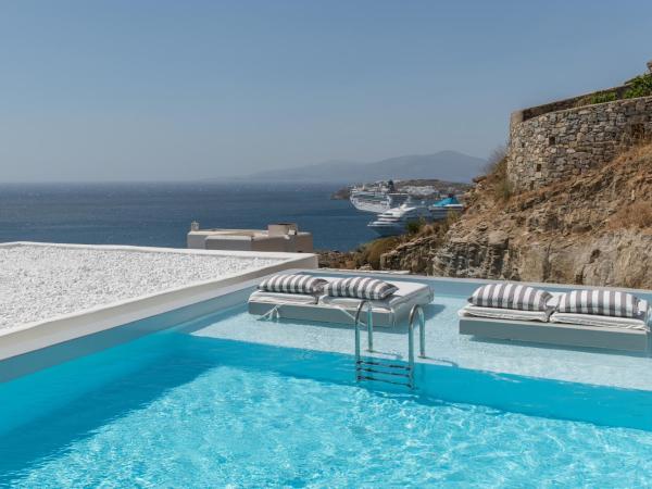 Arocaria Mykonos : photo 3 de la chambre suite lit queen-size