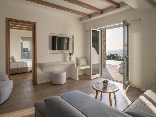 Arocaria Mykonos : photo 3 de la chambre suite lit king-size - vue sur mer