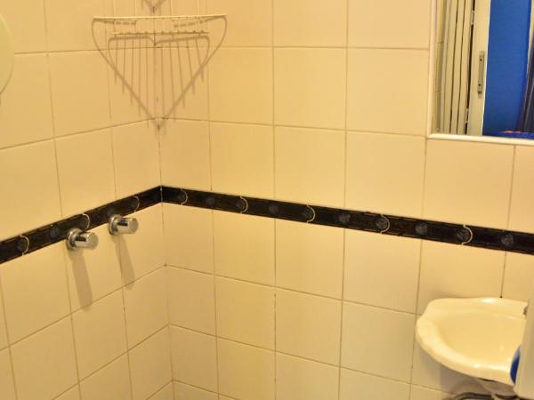 Hostel Estoril : photo 4 de la chambre chambre simple Économique