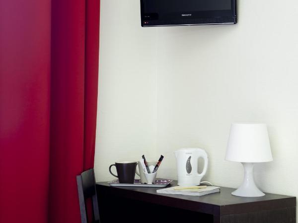 Logis Hotel Chateaubriand : photo 10 de la chambre chambre double