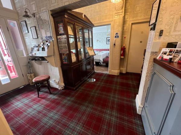 Raffles Hotel : photo 3 de la chambre chambre lits jumeaux avec douche