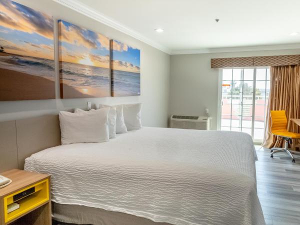 Days Inn by Wyndham Santa Monica : photo 9 de la chambre chambre lit king-size de luxe avec balcon - non-fumeurs