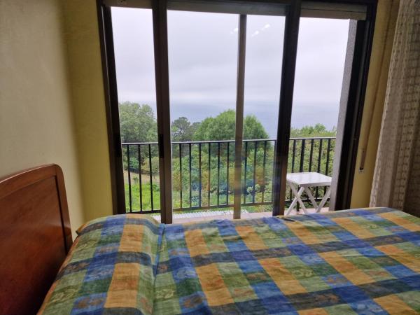 Pensión Tximistarri : photo 4 de la chambre chambre lits jumeaux avec salle de bains commune