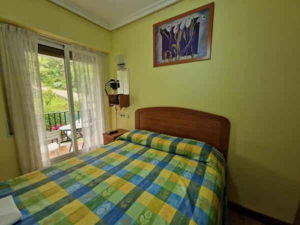 Pensión Tximistarri : photo 3 de la chambre chambre simple avec salle de bains commune