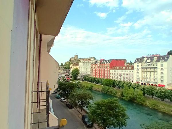 Htel Jeanne d'Arc : photo 3 de la chambre chambre lits jumeaux - vue sur montagne