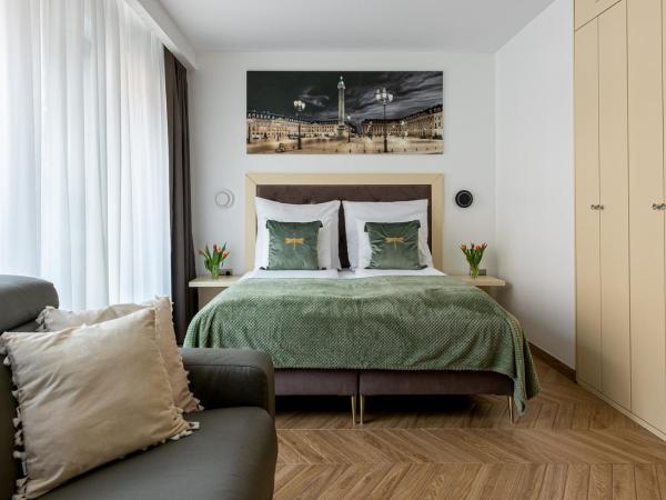 InPoint Apartments G15 near Old Town & Kazimierz : photo 1 de la chambre studio lit king-size deluxe