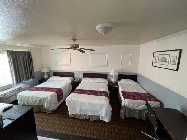 Hollywood Guest Inn : photo 2 de la chambre chambre familiale