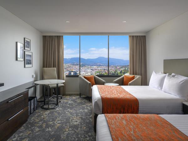 Hotel Grand Chancellor Hobart : photo 2 de la chambre chambre lits jumeaux - côté ville