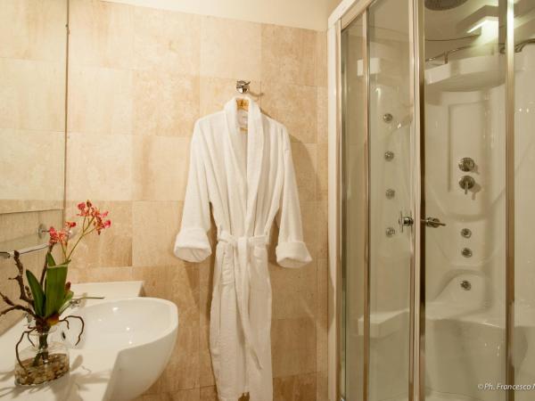 Hotel Flora : photo 2 de la chambre chambre double deluxe