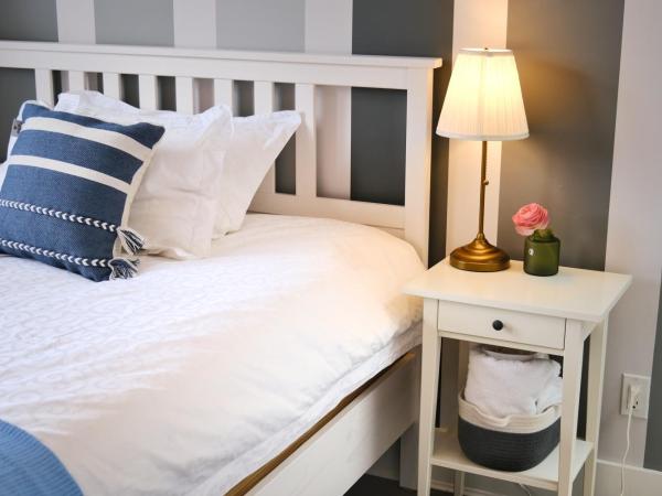 Vancouver West Cozy Retreat by Host Launch : photo 4 de la chambre chambre deluxe