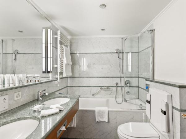 Grand Hotel Zermatterhof : photo 6 de la chambre chambre double - vue sur mont cervin