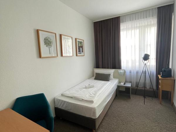 MAX Hotel Düsseldorf Self-Check-in : photo 4 de la chambre chambre simple