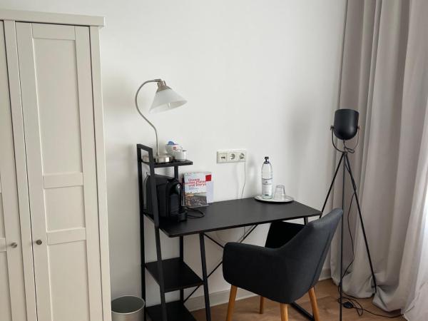 MAX Hotel Düsseldorf Self-Check-in : photo 2 de la chambre chambre double