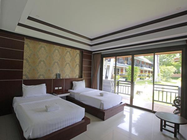 Phi Phi Andaman Beach Resort : photo 4 de la chambre chambre lits jumeaux deluxe